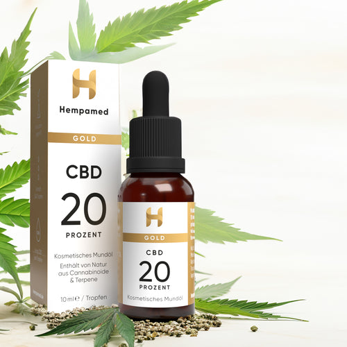 Hanfpflanzen für Hempamed Gold CBD Öl 20%, natürliche Basis des Produkts.